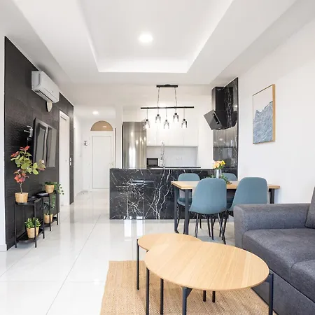 아파트 High Floor Family With Ocean Views By Lovetenerife 아데제