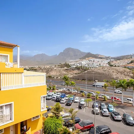 High Floor Family With Ocean Views By Lovetenerife * 아데제