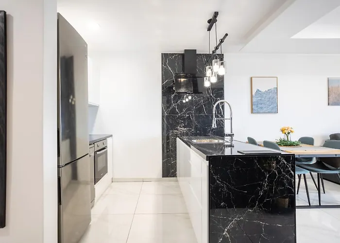 Апартаменти High Floor Family With Ocean Views By Lovetenerife *