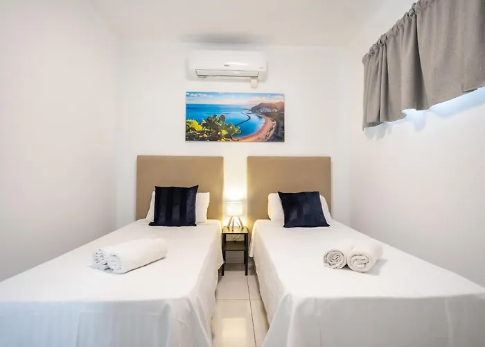 Апартаменти High Floor Family With Ocean Views By Lovetenerife Адехе