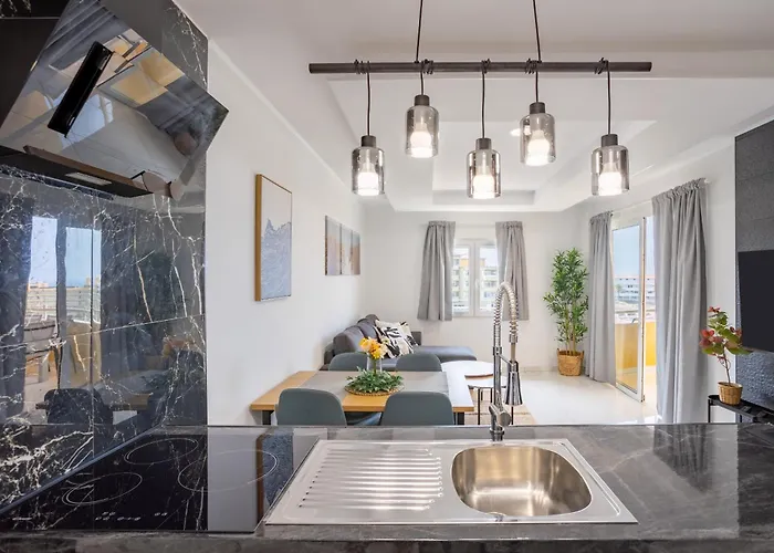 Апартаменти High Floor Family With Ocean Views By Lovetenerife *